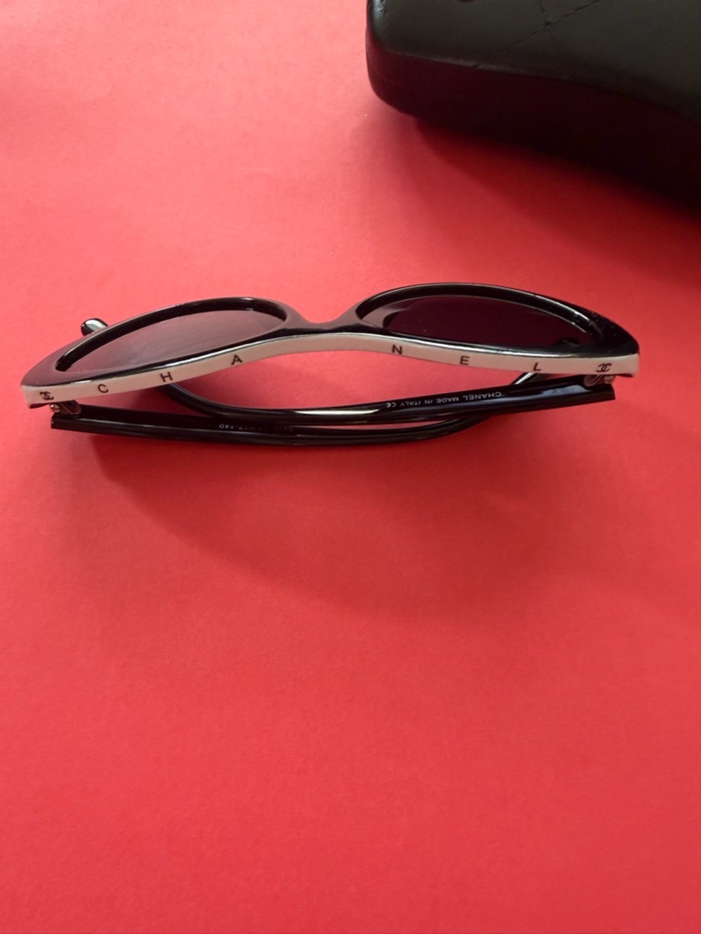 Black Sunglasses - Picture 15 of 16